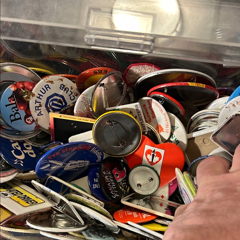 Vintage Button Pin Collection - Picture 4 of 5